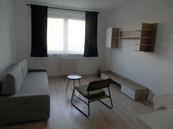 Kiadó panellakás, Szeged 2 szoba 47 m² 150 E Ft/hó